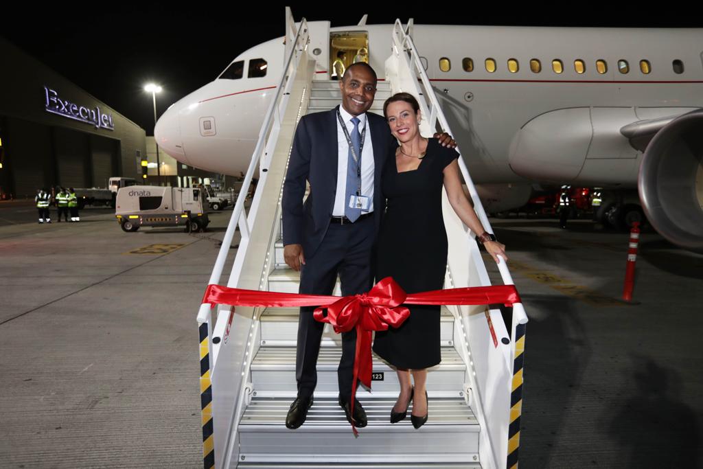 happ_zenge's tweet photo. The Greatest Safari On Earth departs from Dubai Aug 18! Led by 2 Zimbabweans - Dumani Ndebele of Execujet &amp; Deborah Calmeyer  CEO/founder of Roar Africa, seen on the stairs of Emirates Exec Private Jet that lands at Vic Falls Airport for its  1st stop! #VisitZimbabwe #RoarAfrica https://t.co/Iybi9VwI7a