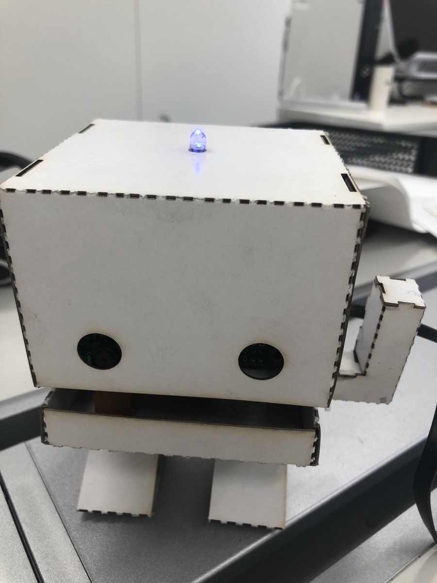 kolinz's tweet image. ボディ変更終了。最新のボール紙版なりました。#tjbot #tjbotzero