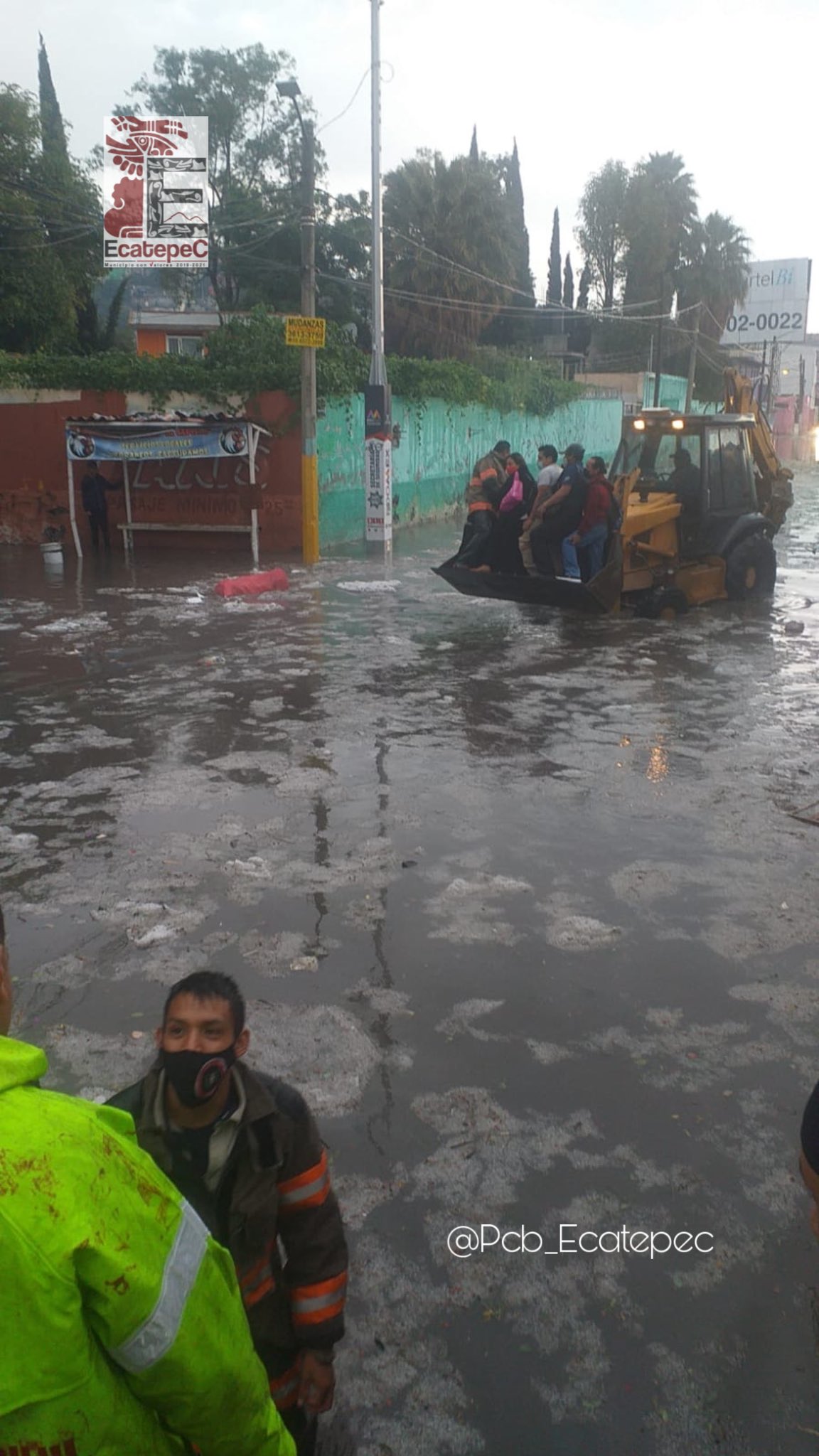 VIDEOS | Inundaciones en Ecatepec alcanzan hasta medio metro