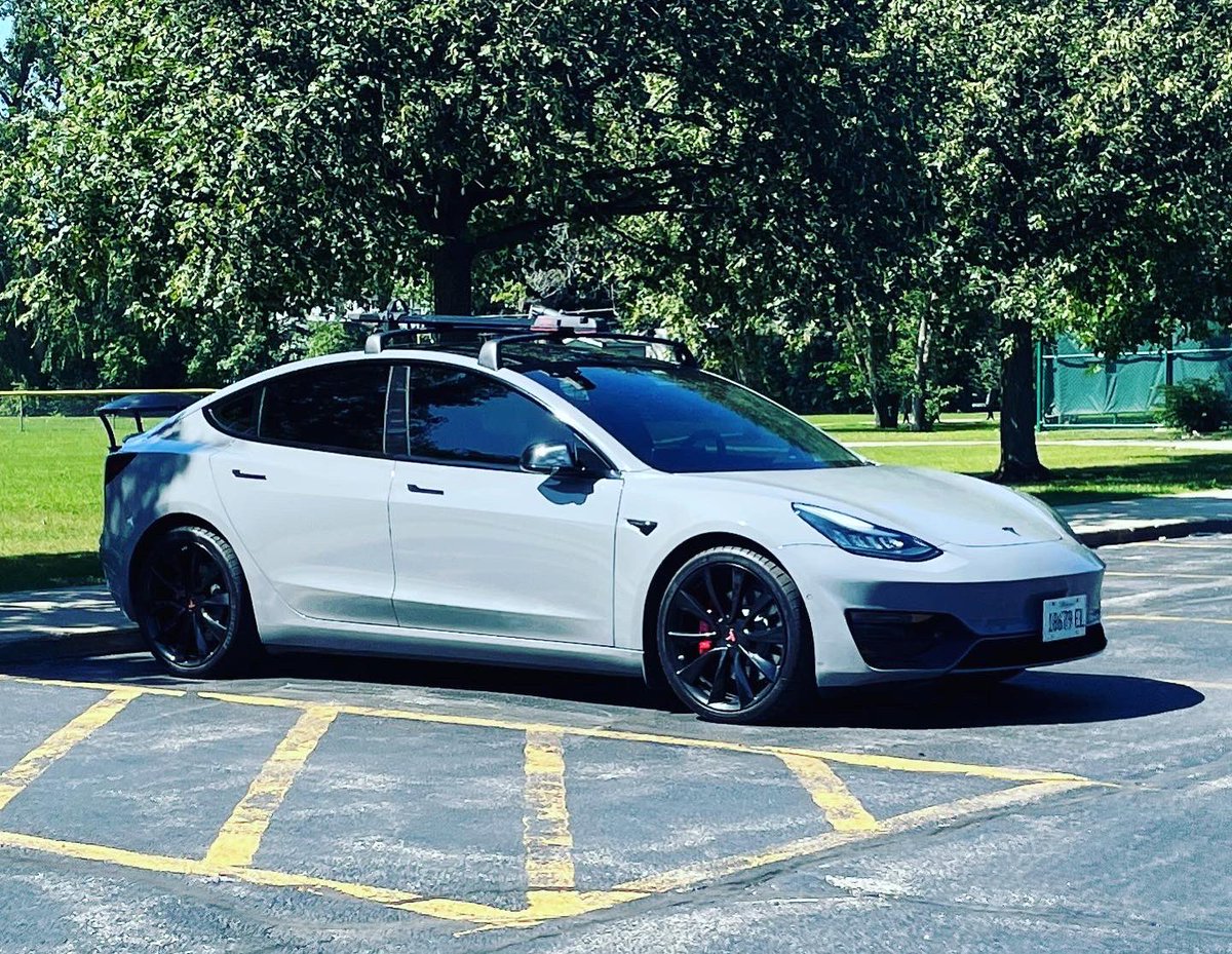 Armandoruiz's tweet image. Electric Muscle.

#tesla #teslamodel3performance #ev #electric #elonmusk #carguys #mustang #ford #summer