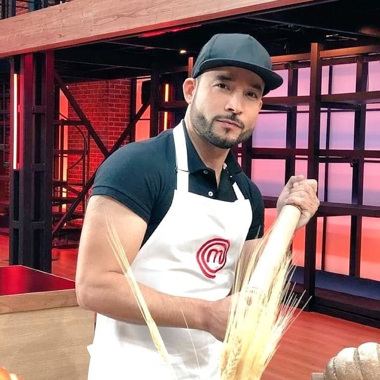 3 días para ver a German Montero con su sazón y gusto en el arte culinario. No te lo pierdas este 20 de agosto alas 7:30pm, en el estreno de MasterChef Mx por Azteca UNO te fascinará #GermánMontero#MonteroMusic#LBPromotion#TeamGermánMontero#GermánMonteroEnMasterChefCelebrityMX