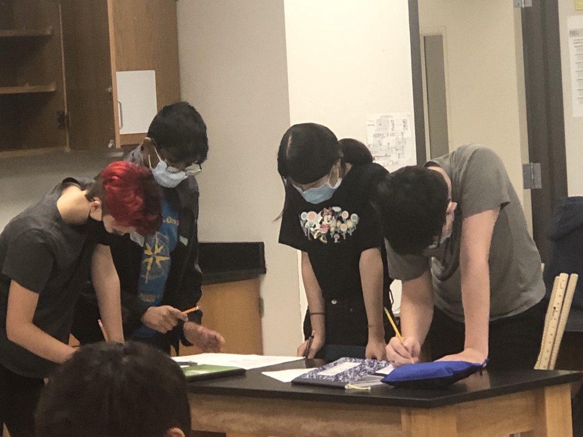 ⁦<a href="/FBISD_GTA/">FBISD G/T Academy</a>⁩ students completing my favorite part of lab days … graphing and analyzing data.  #showmewhatyouknow #lab1done #weownit ⁦<a href="/drmichelle_phd/">Dr. Michelle, PhD</a>⁩