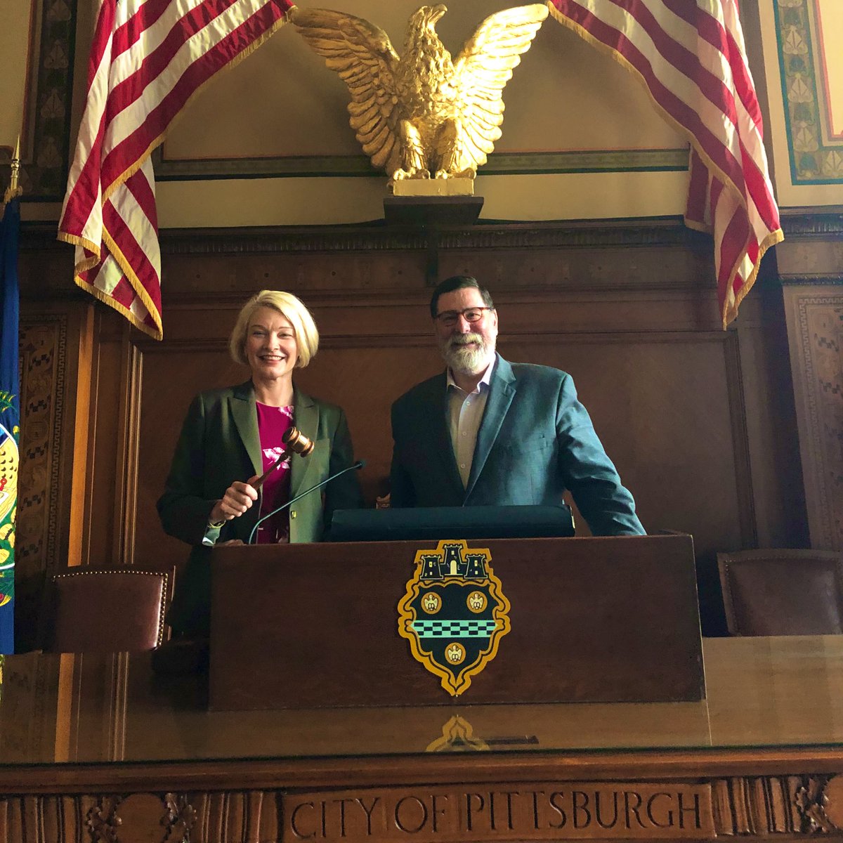 EmilyLReichert's tweet image. Amazing to meet #climatechampion Mayor @billpeduto of #Pittsburgh today. Lots of great work on #innovation for #decarbonization of #buildings, #transportation and #manufacturing here. Big thanks to @AnnaJSiefken of @CMUenergy for a great intro to the region!