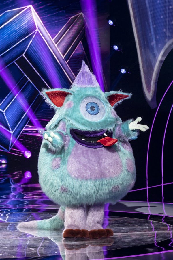 bru_agridoce's tweet photo. E o Sully e Mike q tiveram um filho?
#TheMaskedSingerBr https://t.co/9OX90j4Qua