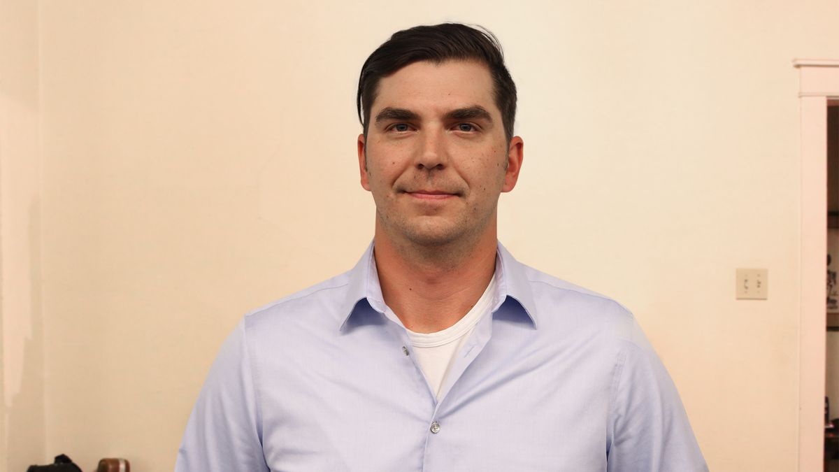 TheOnion's tweet photo. Man In Center Of Political Spectrum Under Impression He Less Obnoxious https://t.co/4v5GeqtpAS https://t.co/l6T2pXtOKh