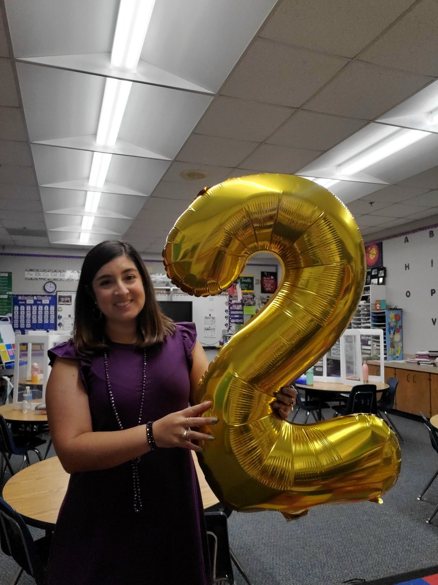 DenniseTrevino8's tweet photo. Here we go! Year 15th for me in 2nd grade at Branch! Favor and blessings for this great year! 🐻🐾❤👩🏽🏫🖍📚✏🏫🍎
#teacherlife #BranchBears #year15th https://t.co/B6owfeArAQ