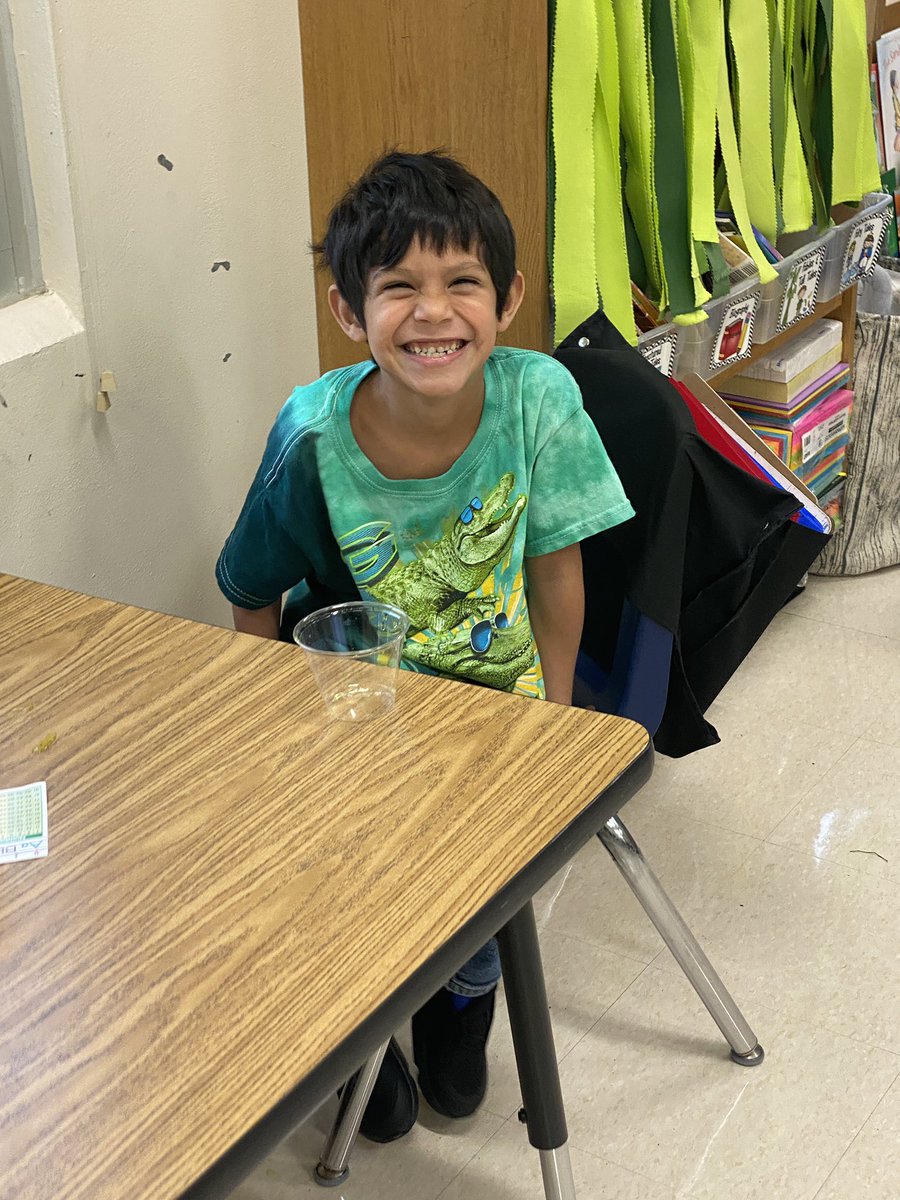 TheHawksNestSC's tweet photo. We had a great first day in #theHawksNestSC today!  Jitter Juice, talk about feelings, getting to know our new classroom family, and some other fun times! #MonaviewMoments #MonaviewOnTheMap https://t.co/ggh77KwDRU
