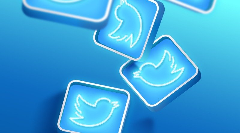 BeatrizCasalod's tweet photo. Twitter cambiará sus nuevos botones porque provocan dolor de cabeza: Twitter cambió la semana pasada el diseño tanto de su aplicación móvil -para iOS y para Android- como el de ..... The post Twitter cambiará sus nuevos botones porque provocan dolor de… https://t.co/NAs3elgpnw https://t.co/HVJ8MGrmLa