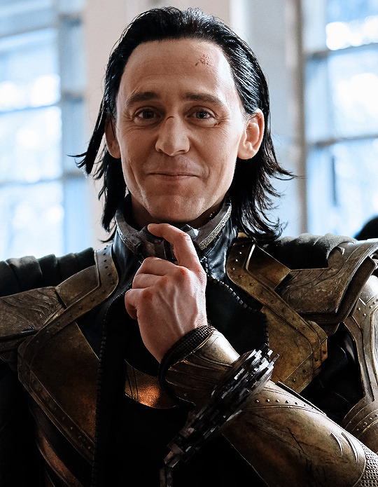 jakelinesanders's tweet photo. “I forgot everything. Your lips were so beautiful.”
F. Scott Fitzgerald
#TomHiddleston #Loki https://t.co/g57nPkCUrS