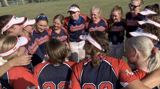 ChelseaOke2023's tweet photo. What an amazing experience being picked up by Oakville angels! I had such a great time and in the end got the gold🥇🏆 #sendteamshome https://t.co/9yM9CkE3Q5