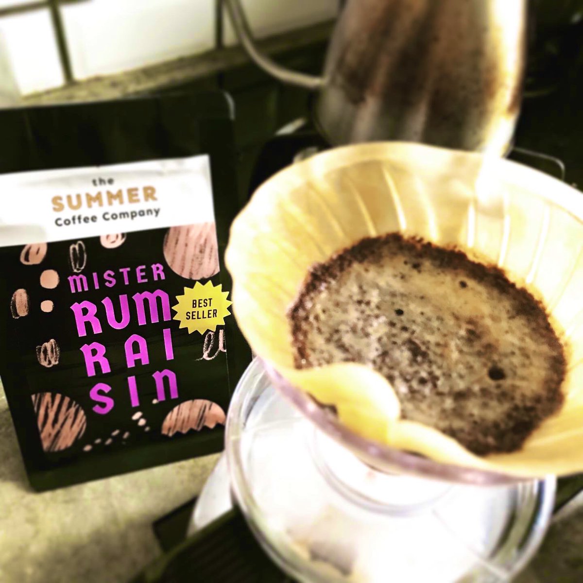 PakuchiiDaisuki's tweet photo. 🥸 My Cup ☕️ today is brewed by happiness 😚🐶. #coffee #misterrumraisin #driponice #coffeetime #coffeedrip https://t.co/uworW8BviP