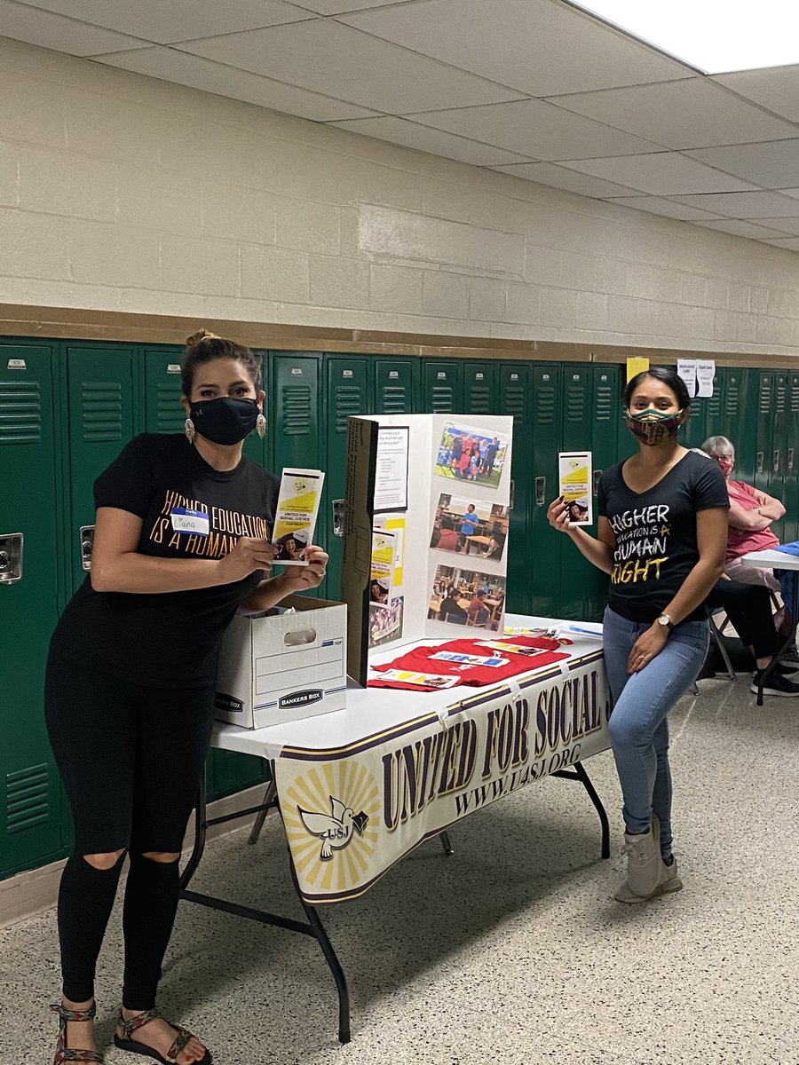 U4SJ's tweet photo. USJ at the Jaguars’ Kick Off! We met alumni of the program and many students who want to go to college. 🐆 #sisepuede https://t.co/WOmu45JP1V