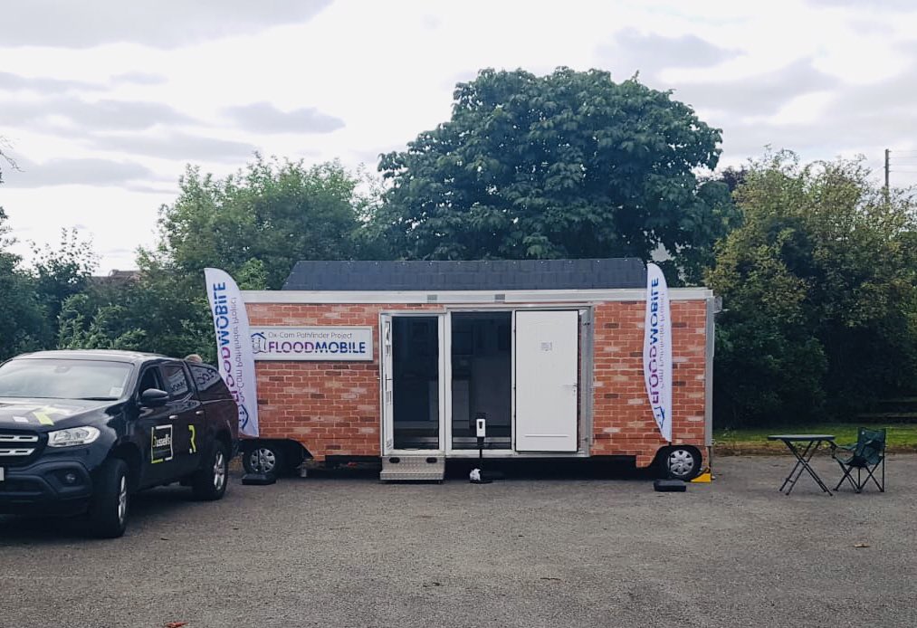 RAIN_Northants's tweet photo. Good morning! Our Flood Resilience roadshow has today arrived in #Pytchley near #Kettering. Do come along and meet our team of experts for Property Flood Resilience advice and information #floodaware https://t.co/REvObNiEsN