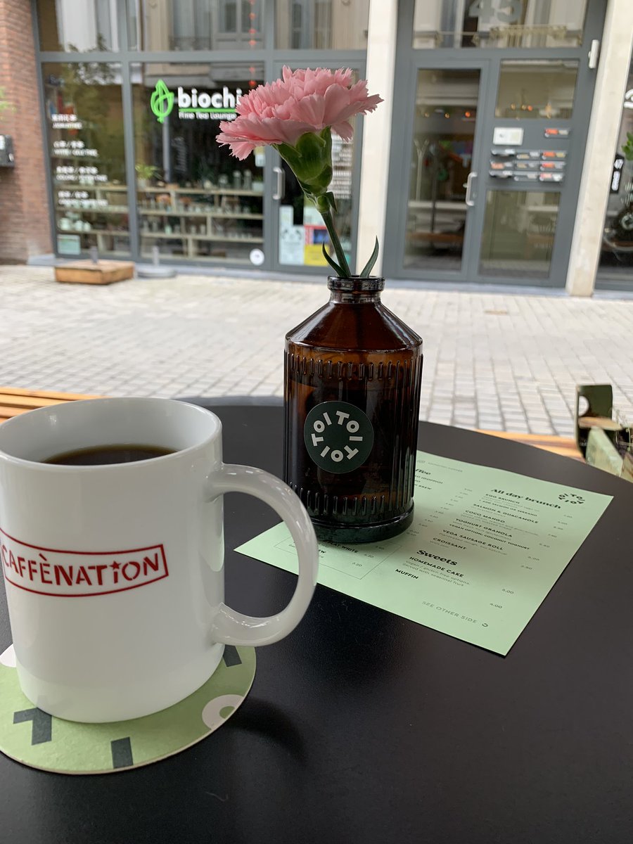 In between meetings, appointments &amp; raindrops...a coffee dose please <a href="/caffenation/">caffenation</a> #toitoitoi #specialtycoffeebar #antwerp