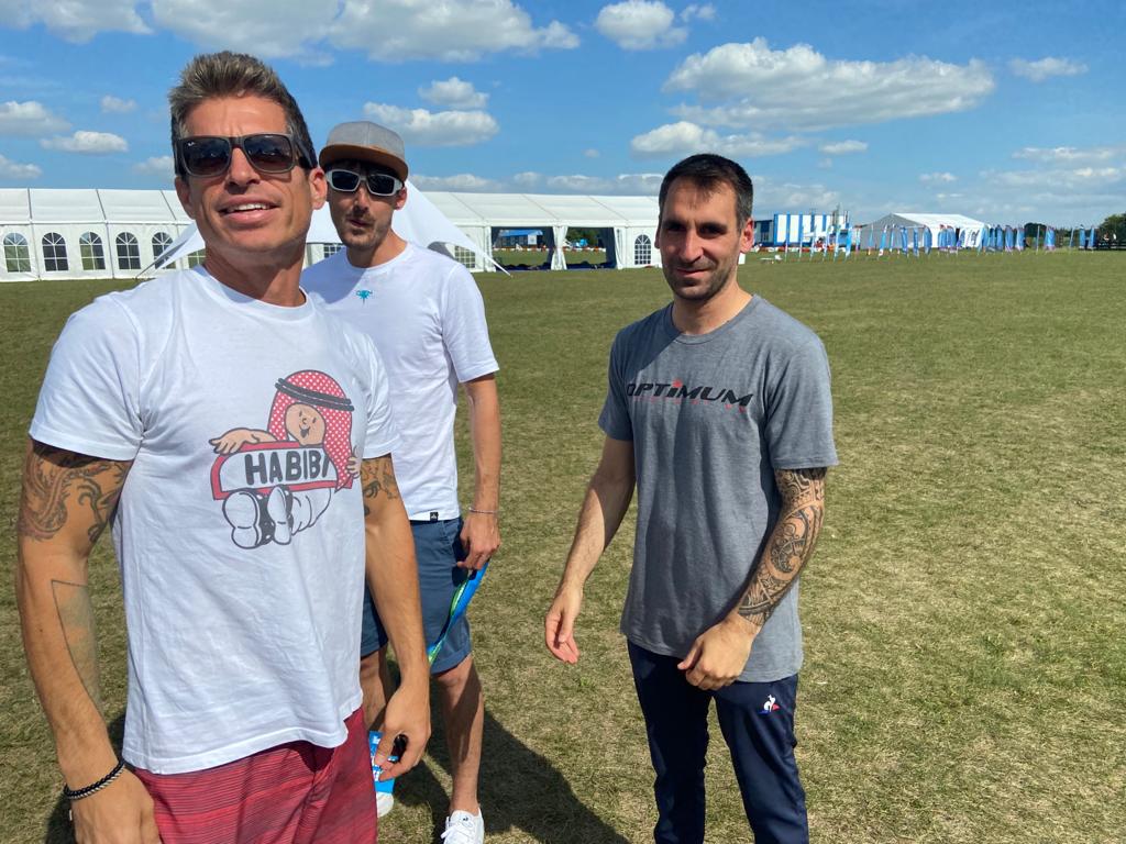 FFParachutisme's tweet image. | 𝗠𝗢𝗡𝗗𝗜𝗔𝗟 𝗧𝗔𝗡𝗔𝗬
ILS L'ONT FAIT !
La France est championne du Monde de Freestyle 🥇
Yohann ABY et Jean-Marie GARES remportent la médaille d'or avec 51 points devant les USA. 👏🏻
Même eux ne réalisent pas !
𝗟𝗔 𝗙𝗥𝗔𝗡𝗖𝗘 𝗘𝗦𝗧 𝗖𝗛𝗔𝗠𝗣𝗜𝗢𝗡𝗡𝗘 𝗗𝗨 𝗠𝗢𝗡𝗗𝗘🎉