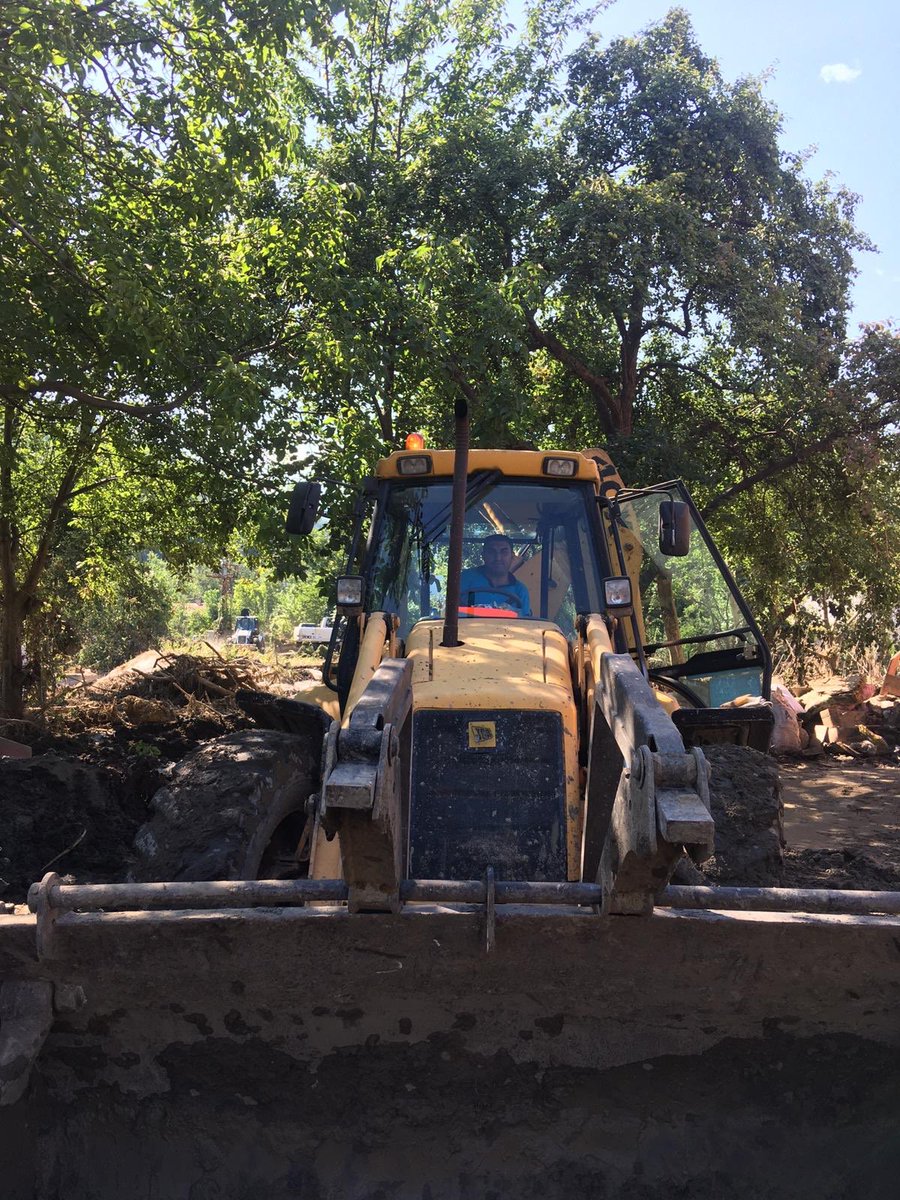 Kastamonu- İnebolu Özlüce köyünde yaşanan sel felaketi nedeniyle köyümüz yaşanmayacak hale geldi. Bu zor durumda bizden desteğini esirgemeden canla başla çalışan, köyümüzü eski haline getirmeye çalışan Yozgat Belediyesi’ne ve çalışanı Bayram Bey’e çok teşekkür ederiz.
<a href="/Yozgatbel/">Yozgat Belediyesi</a>