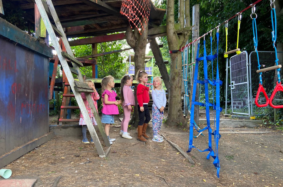 Play_Bradford's tweet photo. Patiently waiting for their turn on @TheBigSwing outdoor apparatus ☺️ Great to see children making new friends &amp; developing key life skills during our play sessions. 

@MyLivingWell1 @bradfordmdc @educationgovuk #HAF2021 #SummerOfFun #SummerUnlockedBD https://t.co/i64FASo0sv