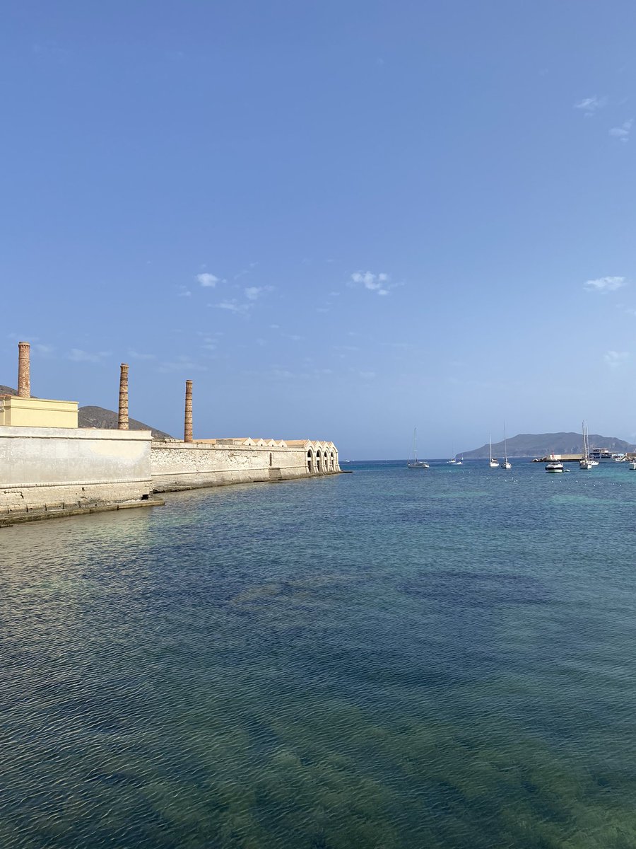 MYRYAM25's tweet photo. Pedalare sotto il sole cocente per vedere posti stupendi: ✔️
#Favignana #StabilimentoFlorio #Tonnara #Foodporn #Mare #Sicilia #CalaRossa #DayTrip #Trapani #Busiate https://t.co/UDlzgX6IFG