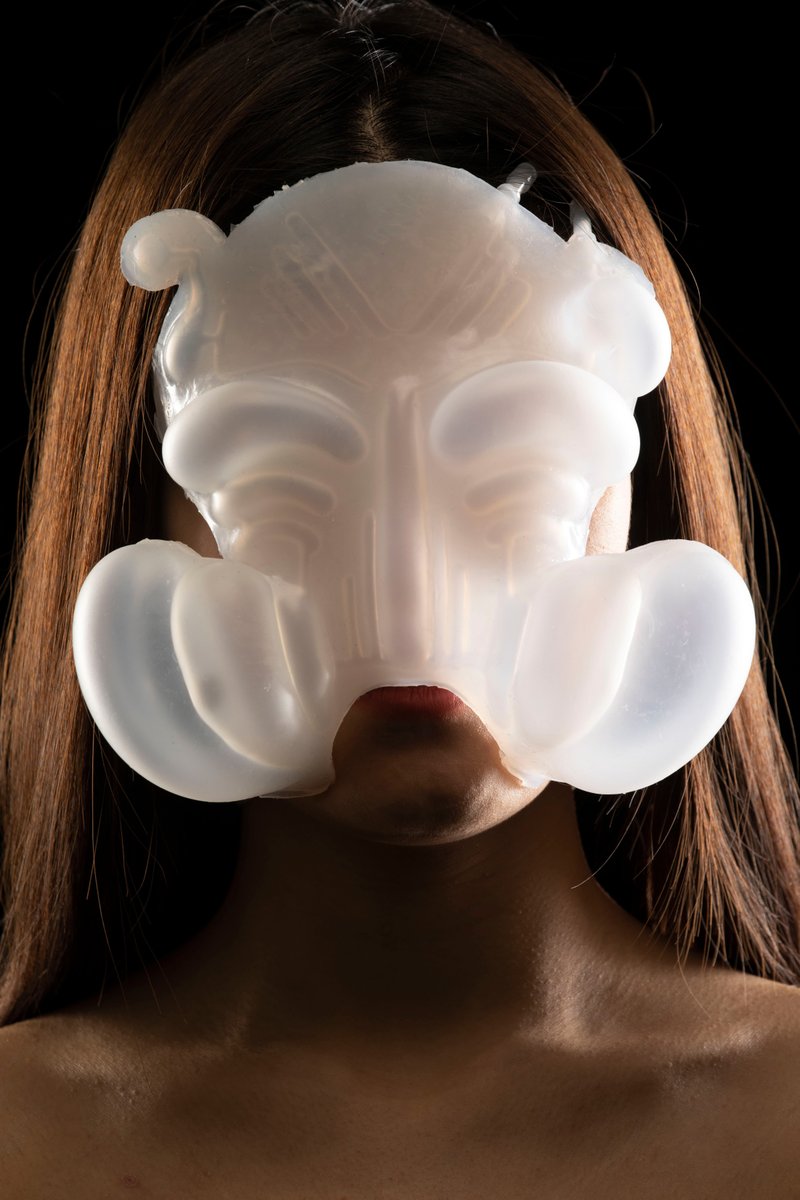 csm_news's tweet image. Winning the @MullenLoweGroup YourNOVA Award (voted for by you) is Jann Choy for Liǎn, an experimental mask exploring the relationship between online personas and offline selves @csmgraphics #CSM2021 #MLGNOVA Thanks to all who voted! graduateshowcase.arts.ac.uk/projects/20456…