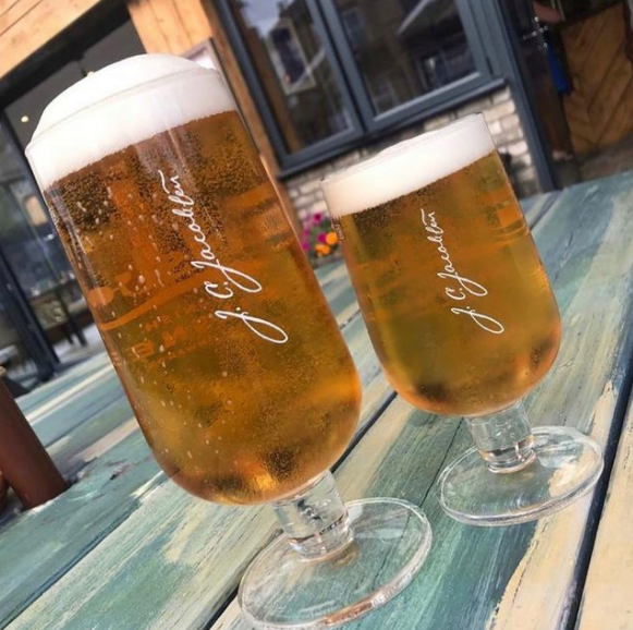 SETwentyCafe's tweet photo. With a range of #draftbeers, a great selection of #wines and fantastic #cocktails made by our expert #cocktailcraftsman Angelo, you're more than welcome to visit SE Twenty even if you just want a drink. We have plenty of seating so don't hesitate to pop in with a few friends. https://t.co/g67fQ7hRsq