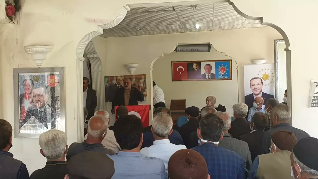 akkadnlrbah's tweet photo. Milletvekilimiz @OsmanGulacarTR ilçemizi ziyaret ettiler. Ziyaretleri bizi onure etmiştir. @Cumalisbrl @AK_PartiVan @akkadinvann @K_Turkmenoglu_V @havvaduran65 https://t.co/MUYnHJPqZO