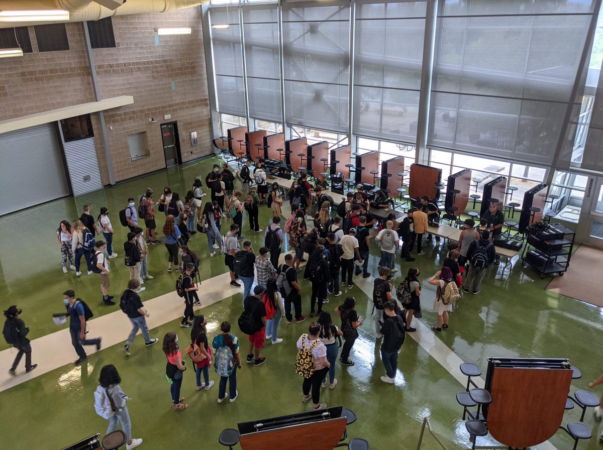 Bear_CreekHS's tweet photo. As part of an awesome day, we also handed out almost 400 Tech For Ed 1:1 Chromebooks to our 9th graders! Thank you so much to Scott, Toni, Angie, and Anita for showing up for our kids! We are so excited for all our kids to have their devices Day 1! #GoBCBears #BetterTogetherBC https://t.co/h0X0fbUaK6