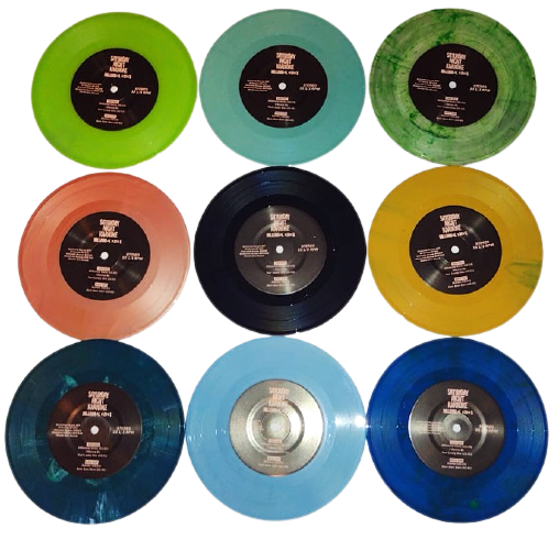 FYI, setiap salinan kopi rilisan ini warna piringannya random ya. Jadi enggak bisa nih kalau mau book/hold warna yang spesifik. You get what you get! That's where the fun, ya know!