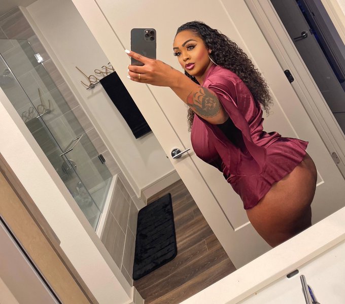 Who&rsquo;s up? 👀🤓 https://t.co/7JOFra1Jqo #wcw #dallas #texas #allnatural https://t.co/8W8vLm5Hgw<a href="/tag/wcw"class="tags">#wcw</a><a href="/tag/dallas"class="tags">#dallas</a><a href="/tag/texas"class="tags"><span>#texas</span></a><a href="/tag/allnatural"class="tags"><span>#allnatural</span></a>