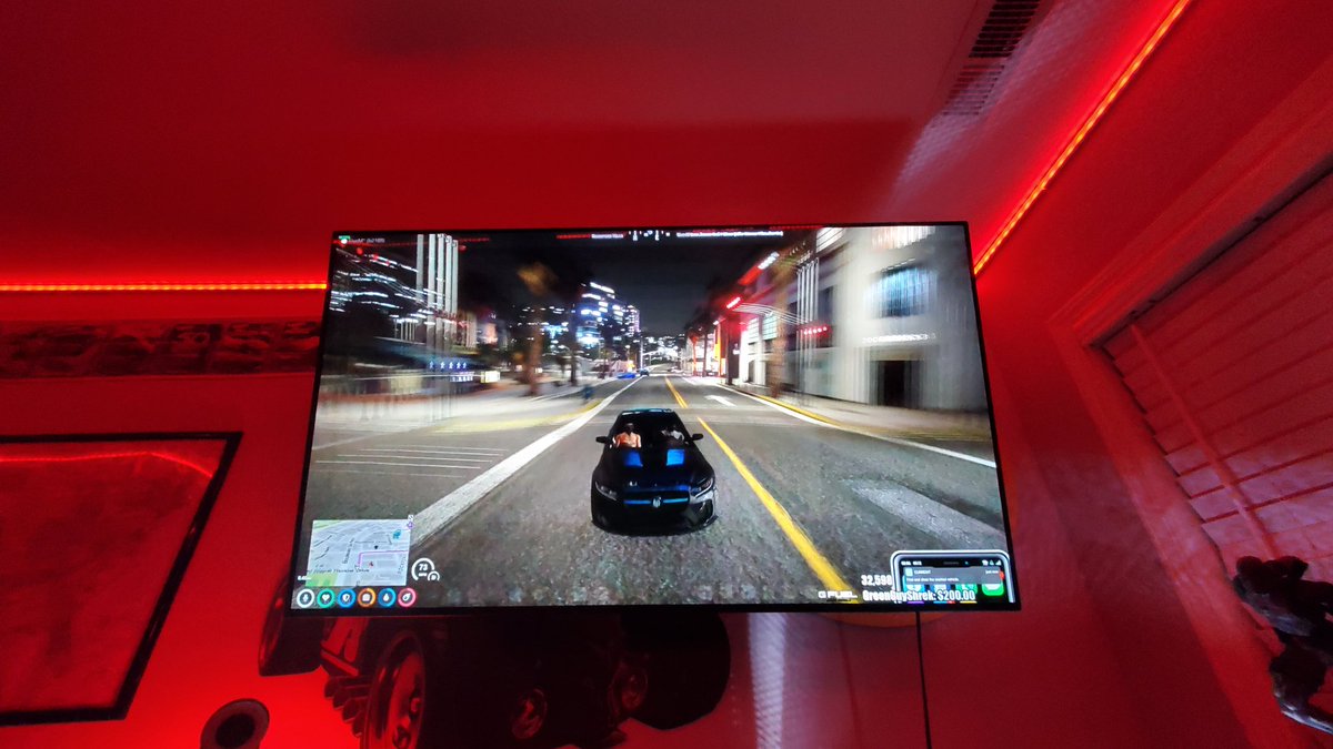 NOLIFEMILITIA's tweet photo. When @summit1g and @RatedEpicz get into a car chase you go full screen on both monitors. Good show guy's. Awesome chase. https://t.co/8ipIOG3rPT