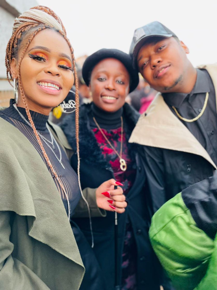 PORSCHE_BTM_RSA's tweet photo. Sowetans @KaygeeDaKing plus #Bizizi and me @PORSCHE_BTM_RSA ❤🚀🌷🌻🙏🎹🎶🔊🇿🇦⤵️ https://t.co/K1esDA7T9B