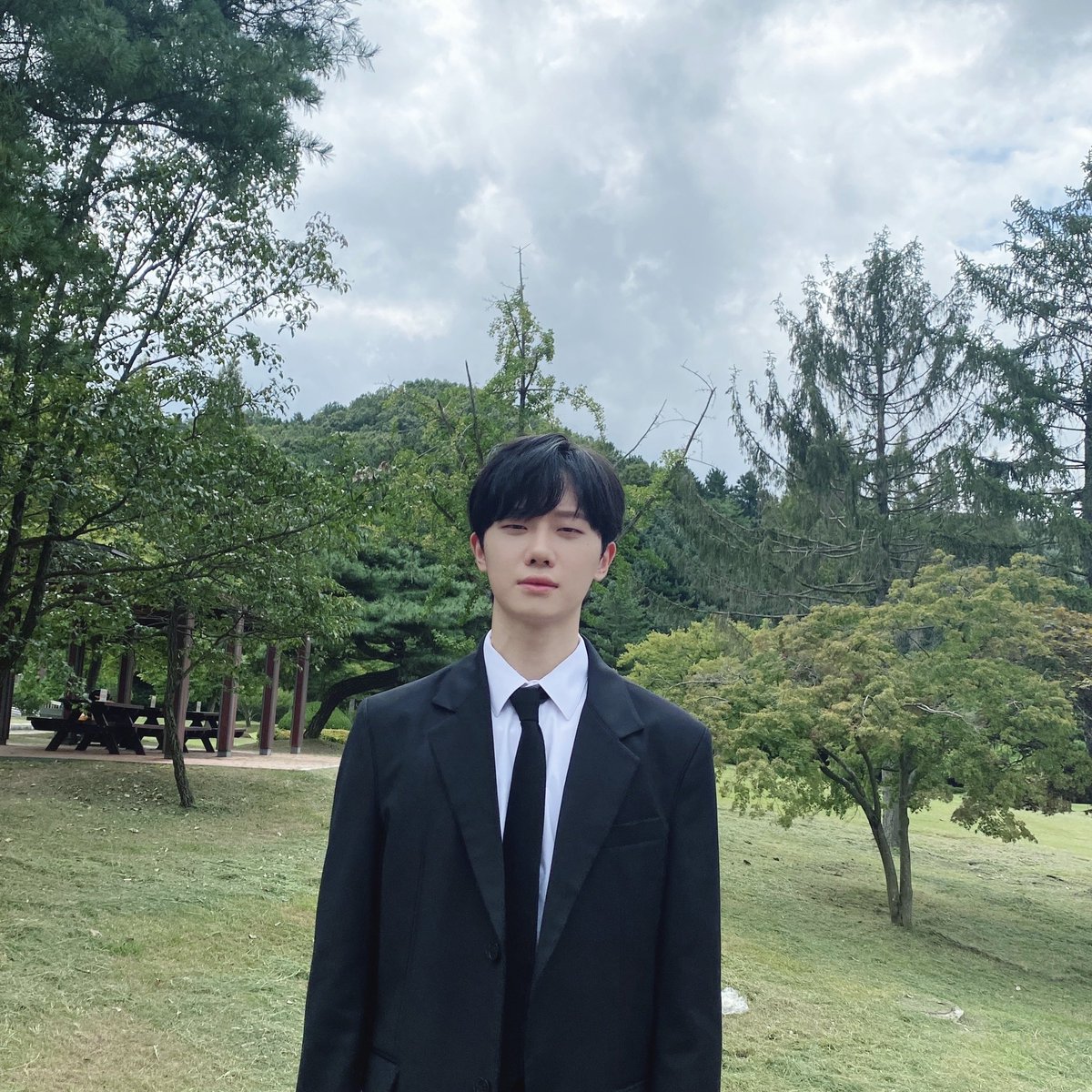 on_HHS's tweet photo. 그냥 . .기절을 해요 https://t.co/hgsEInGZLP