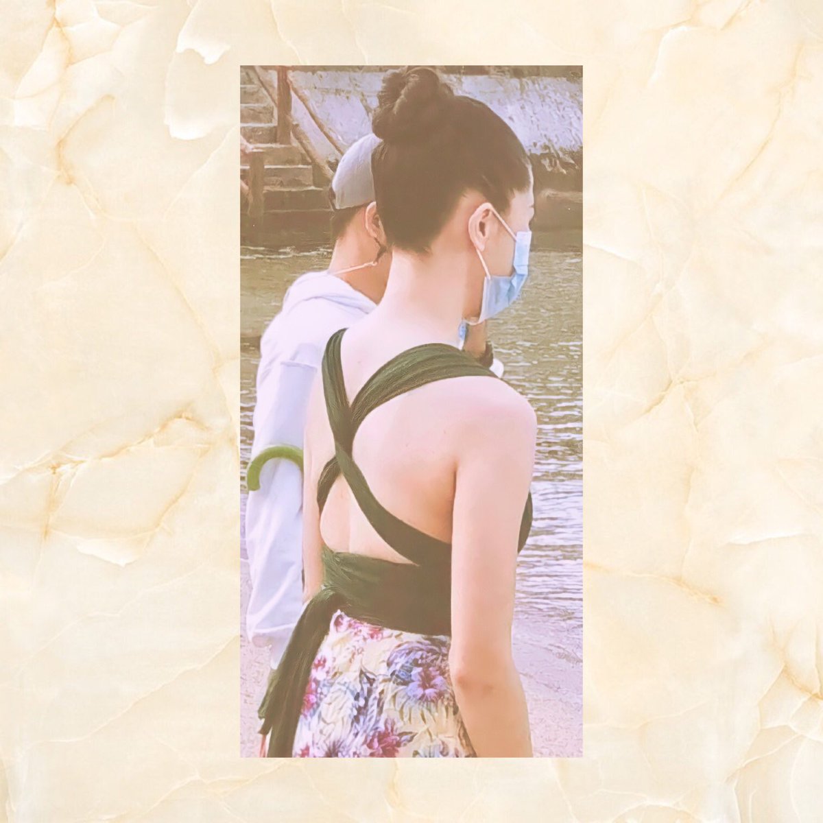 kissesarchive's tweet photo. 🏝 #kissesdelavin https://t.co/gxWOU5hGoN