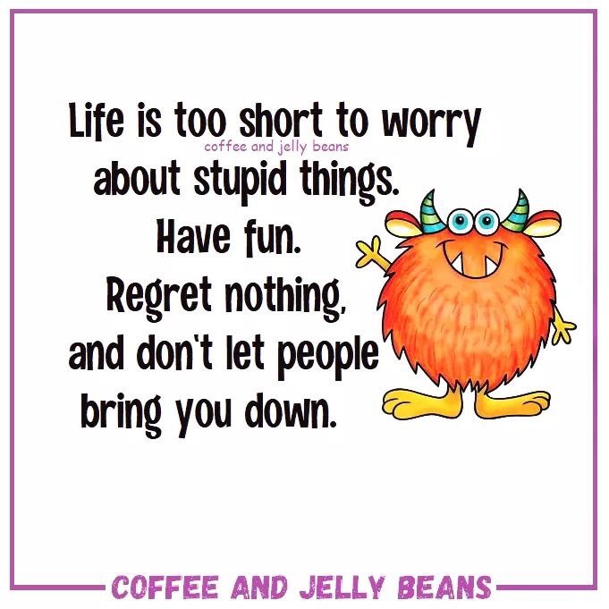 dcrawford1934's tweet photo. Good morning all here we are halfway through the week, the sun is appearing I’m sipping a nice cup of coffee👍☕️ my kind of morn. #TakeCare #StaySafe. Here are my thoughts and a funny hoping it makes you chuckle 👍☕️🌹🌟🌺😁😁☕️ https://t.co/wVnKU160Jd