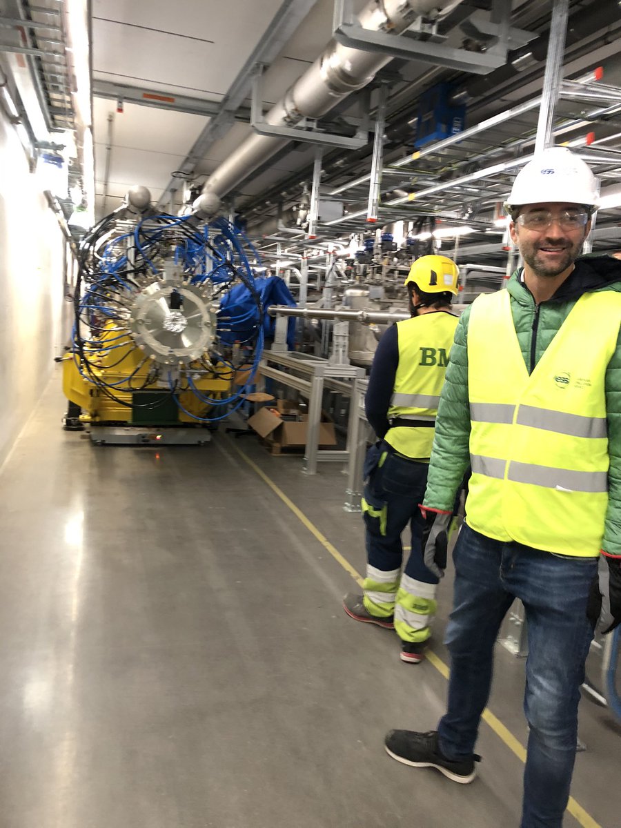 essneutron's tweet photo. All smiles and robotic wheels! Slowly, and gently she goes.... https://t.co/9zbtfqDhnX