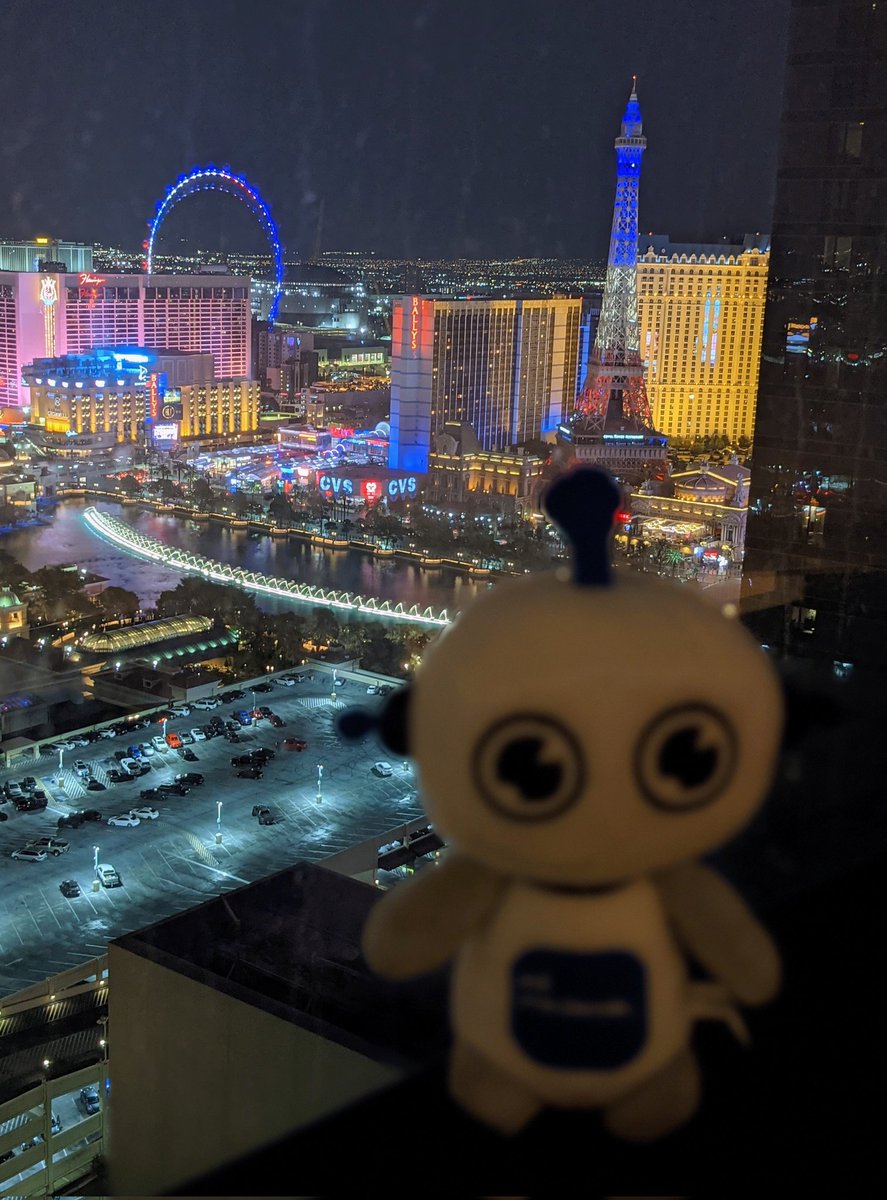 SocialJulio's tweet image. Is that @DevvieBot  ?
#WhereIsDevvie
#DevNetCreate