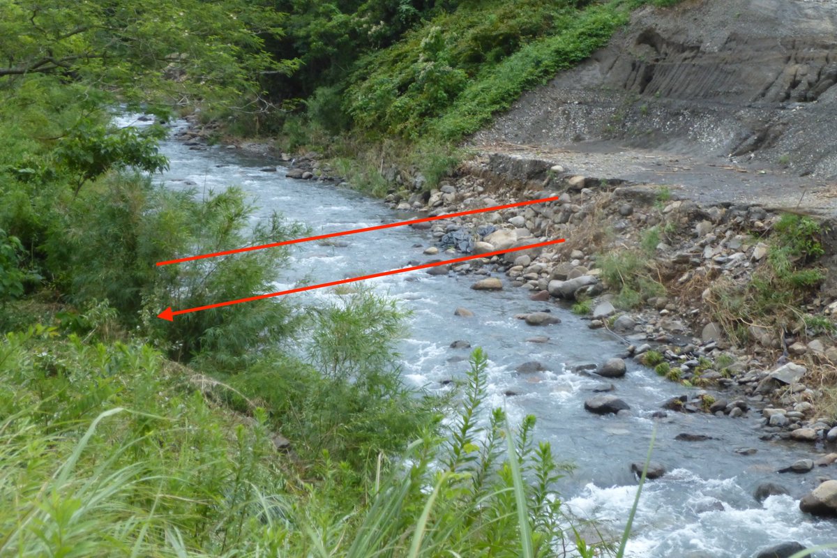 長崎県 石木川まもり隊 On Twitter 今回8 11から15くらいまで降り続いた大雨により 長崎県 が付け替え道路を強行するために勝手に 石木川 の護岸を破壊して作った仮設橋が崩壊しました 1枚目の工事入り口用仮設橋は手前が陥没 写真2枚目の 石木ダム 本体工事に