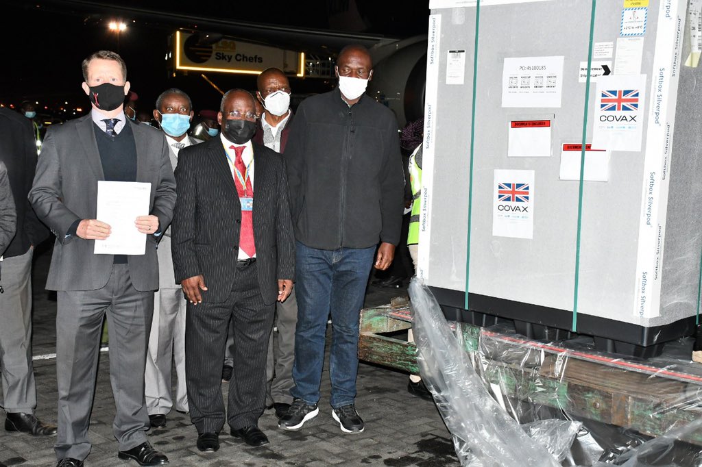 MOH_Kenya's tweet photo. The latest consignment of 407,000 doses of the AstraZeneca was received by the Acting Director-General of health Dr. Patrick Amoth at JKIA. https://t.co/tbPi0H2h3T