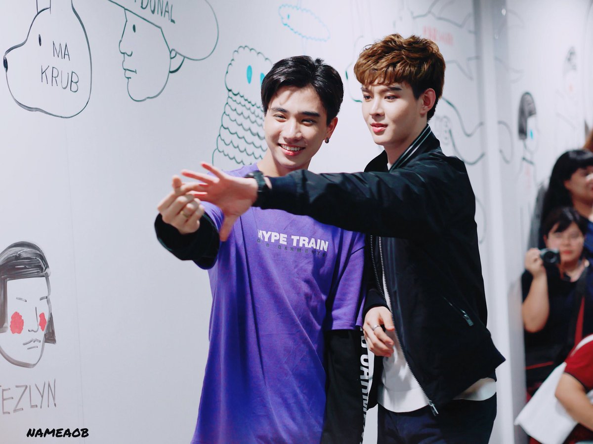PerthhSaintt's tweet photo. มี คน หวง แล้ว💕
#PerthSaintSation https://t.co/AXjOh66dcm