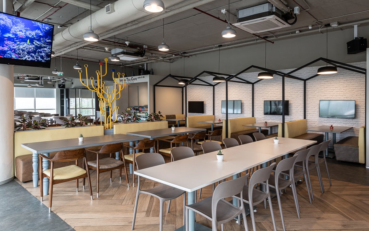 JTCPLDesigns's tweet image. We enjoyed working with @fractalai and its team of highly-motivated individuals who, like us, welcome, even enjoy, stress!

#JTCPLDesigns_HTSInteriors  #Design #JTCPLDesigns #Indianarchitects #officedesign