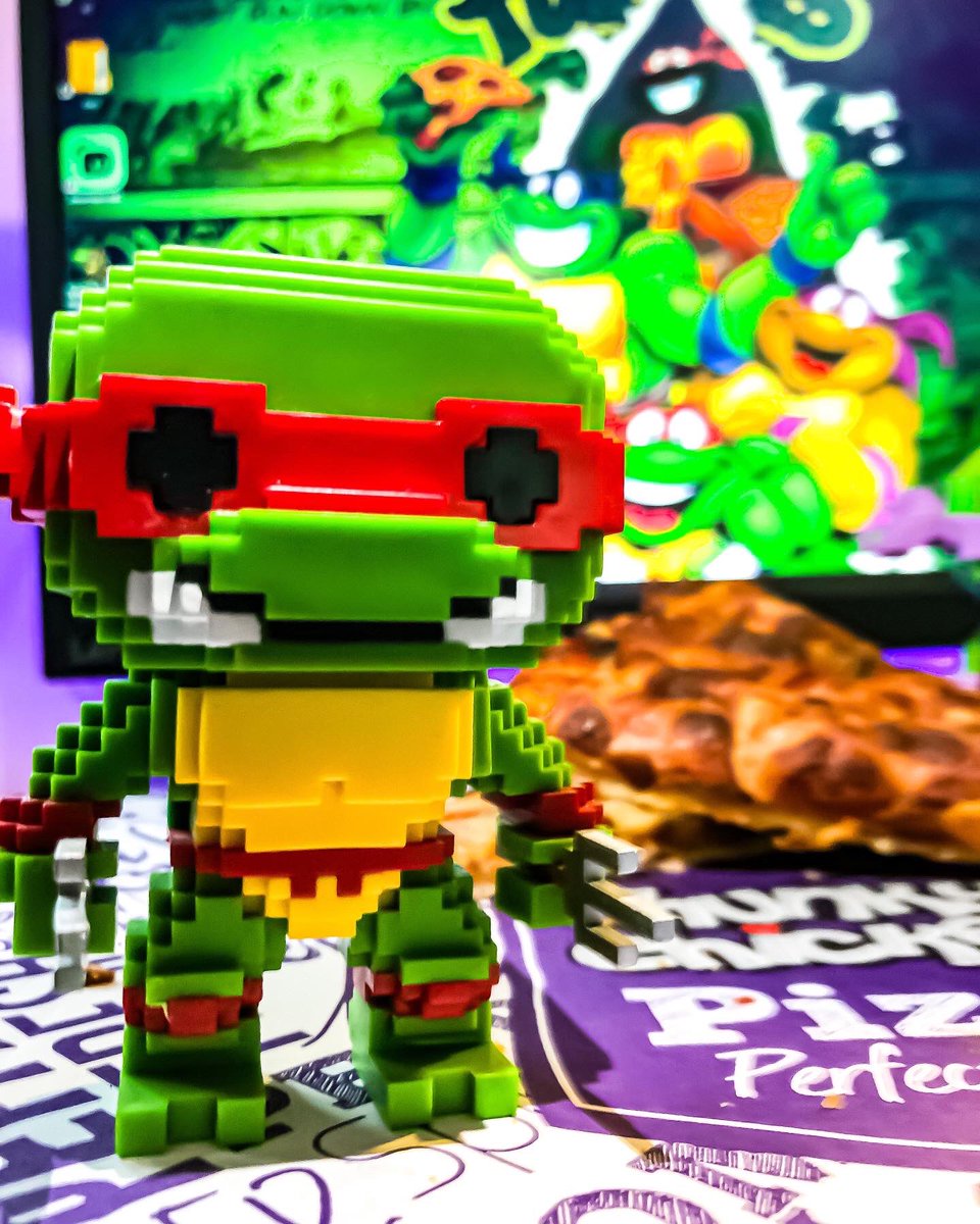 8BitGamingUK's tweet image. Pizza time! #tmnt #funkop #goveelighs #ikea #chunkychickencardiff