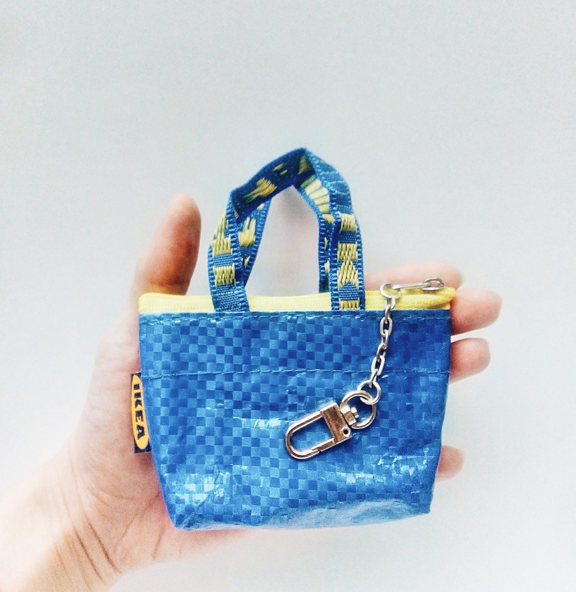 AlvinCheer's tweet photo. Very commercially astute interpretation of the mini bag trend by IKEA, this key chain, ring holder. At just $2,  not into cute stuff, but even I'm hooked. 
#shopping #design https://t.co/AIJOxh8Bd2