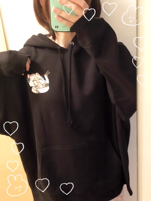 いただいたサンプルを撮ってみました📸ビッグパーカーは155㎝が着るとこんな感じです👍大きさの参考にしてみてください! 