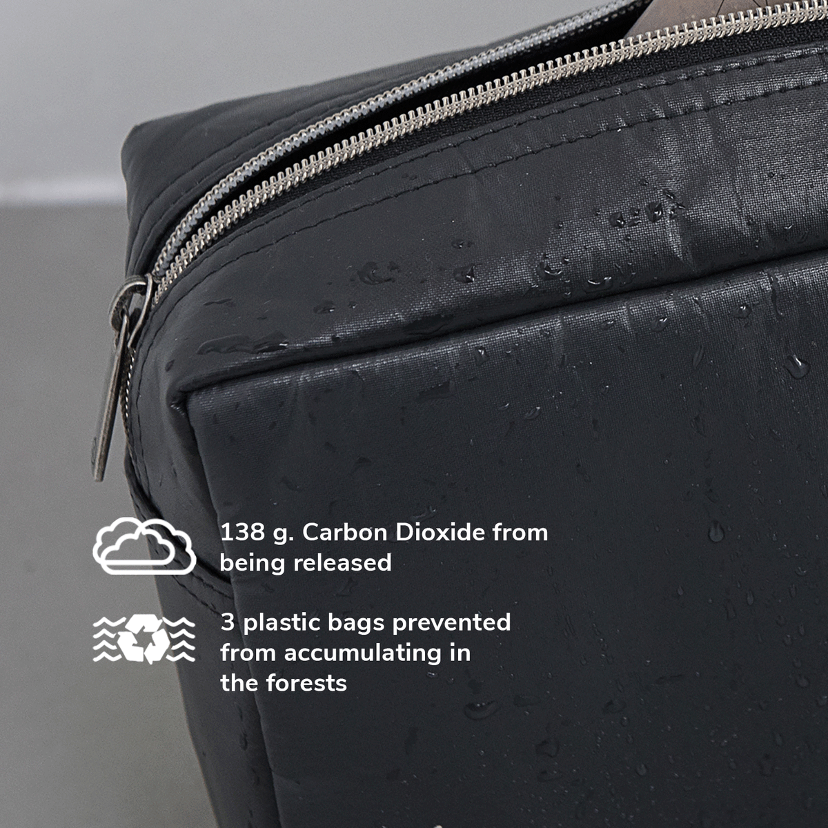 smateria's tweet photo. Ideal for those overnight business trips or leisurely adventures for which you can't do without your essentials.
Rather than this being a bag predicated on expressing your character and feeling amazing in public, The Refresh bag is more of a personal statement. https://t.co/1YBCvxJtDx