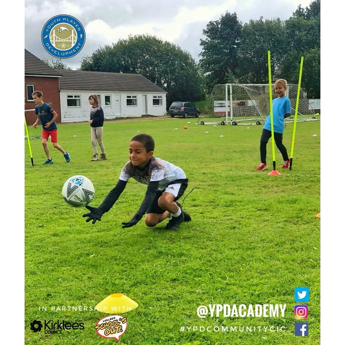 YPDacademy's tweet photo. We love TUESDAYS 🥦🥕🏈🏒🎾🍎🥬🏓🥎

Yesterday marked the start of our new week with our latest #YPDHuddersfield #HAF21 Physical Development Camps 👌 it was great seeing so many children and young people at Northfield Hall and Paddock Cricket Club ✅ https://t.co/JKE42s4VvK