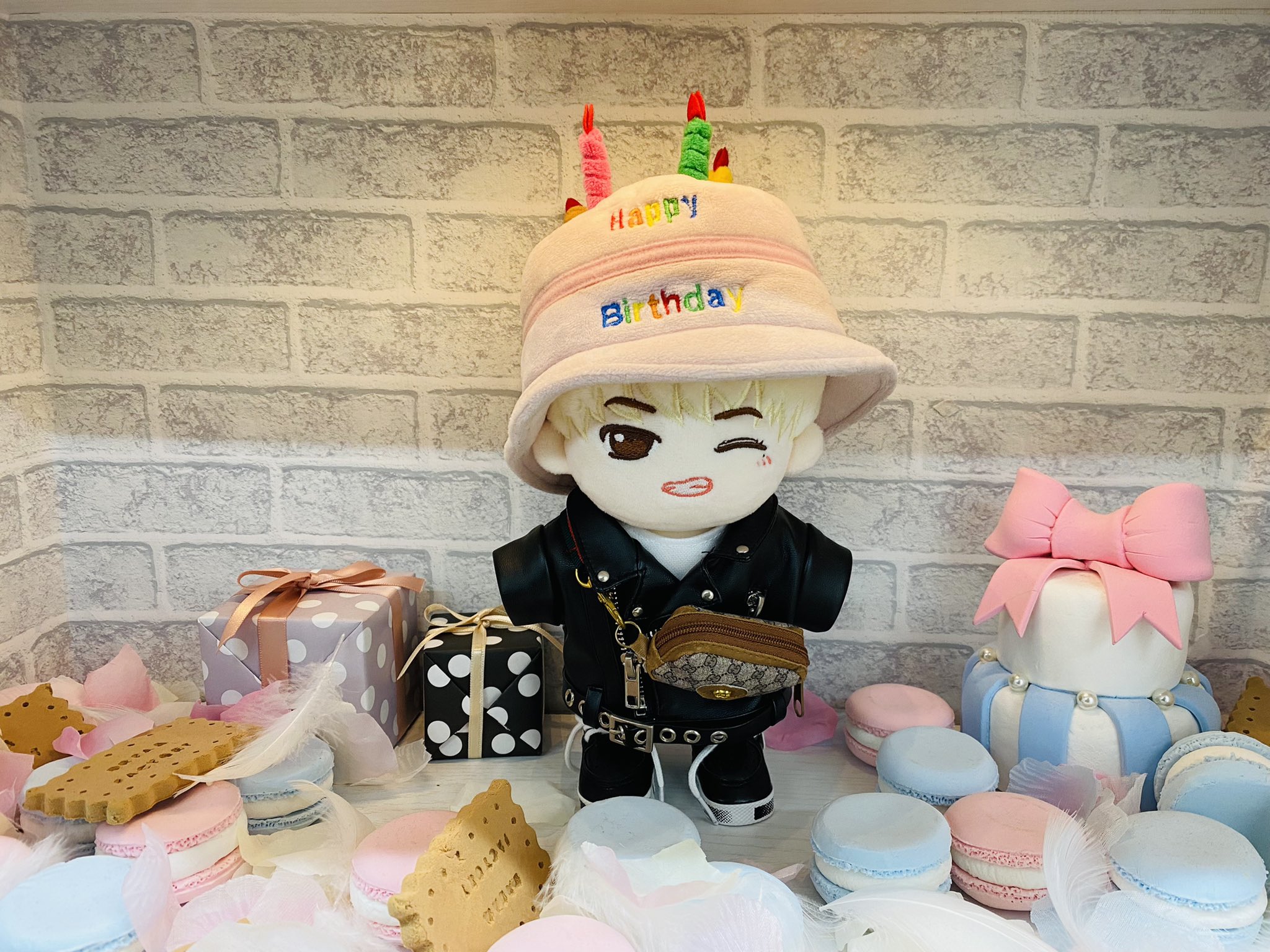 *   Happy Birthday   *.

8 18 BIGBANG
G-DRAGON                