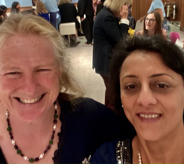 At @cwo we work hard & party harder! Lovely to meet CWO friends & colleagues in person #mayfair
@RushiMillns @CWOYorkshire @SeemaStk @sarawestlondon @pamelathall @helenedwardcwo @LouiseEBrice @AphraBrandreth @LondonCWO @CwoSouthern