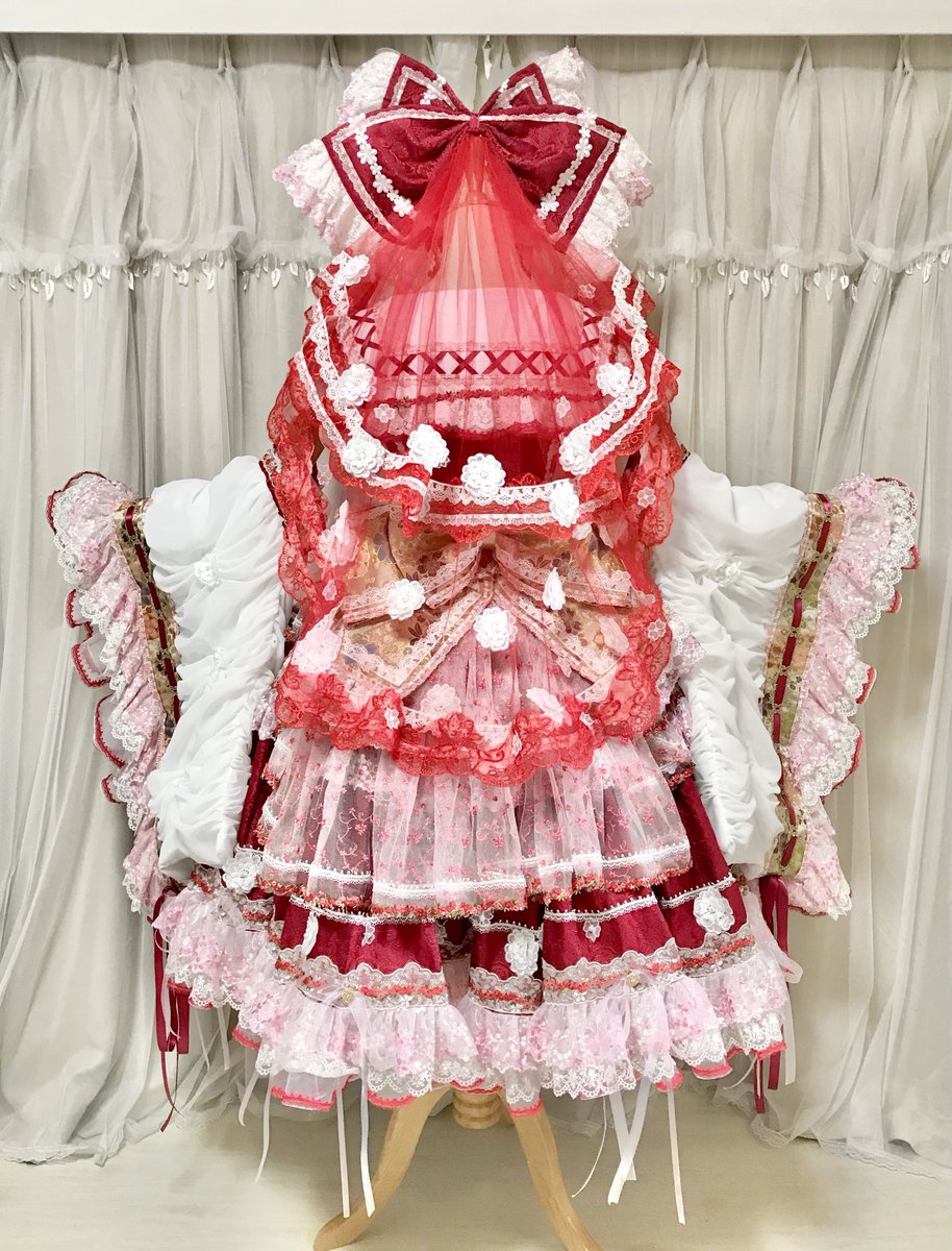 博麗霊夢のアレンジコスプレ衣装が完成しました！！ 楽園の素敵な巫女