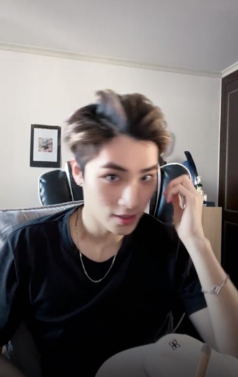 haffisffah's tweet photo. เต๋อแผ่วหน่อย หล่อมากกกกก https://t.co/4EI6NtRrN3