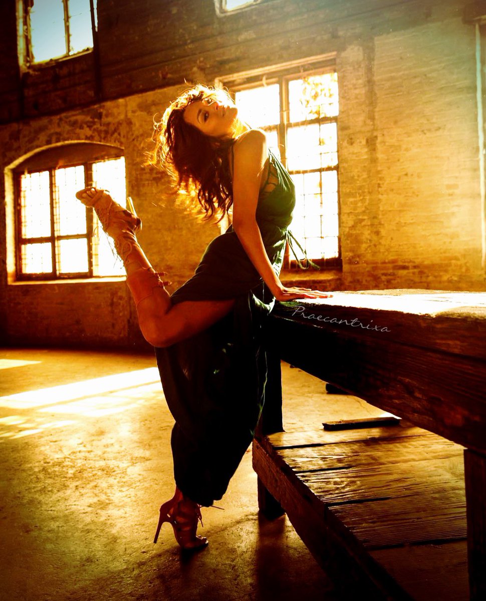 Praecantrixa's tweet image. Sometimes 
     you just gotta 
          d a n c e