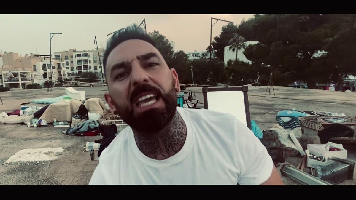 Volvemos a tener noticias de #TheHantton gracias a "Prioridad", nuevo videosingle ya en el tubo. ¡Dadle su merecido amor! buff.ly/37VxwRv <a href="/Tonyserrano20/">The Hantton</a>